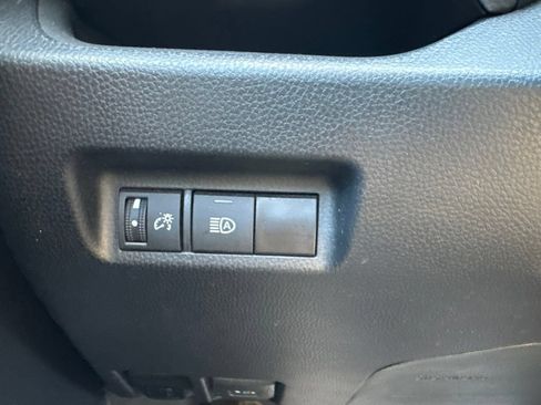 Used 2023 Toyota RAV4 LE AWD/4WD image 20