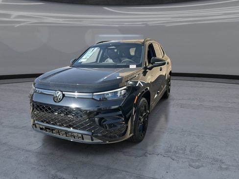 New 2026 Volkswagen Tiguan SE R-Line AWD/4WD image 3