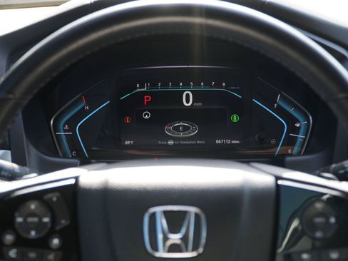 Used 2023 Honda Odyssey Touring image 25