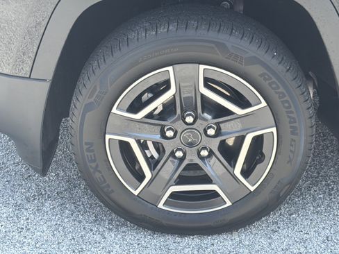 Used 2026 Jeep Cherokee Limited AWD/4WD image 37