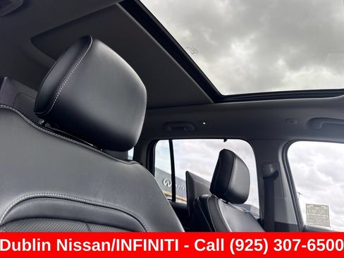 Used 2023 Jeep Grand Cherokee 4WD 4xe w/ Luxury Tech Group II image 21