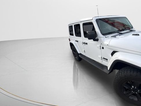 Used 2021 Jeep Wrangler Unlimited Sahara AWD/4WD image 6