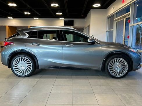Used 2018 INFINITI QX30 Premium w/ Technology Package image 15