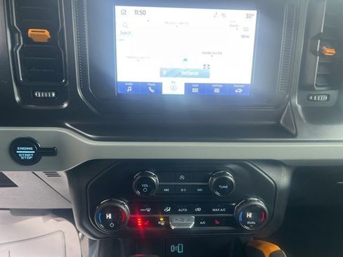 Used 2023 Ford Bronco Badlands image 23