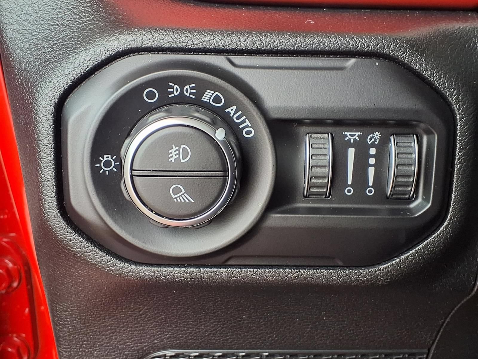 Used 2020 Jeep Gladiator Rubicon AWD/4WD image 24