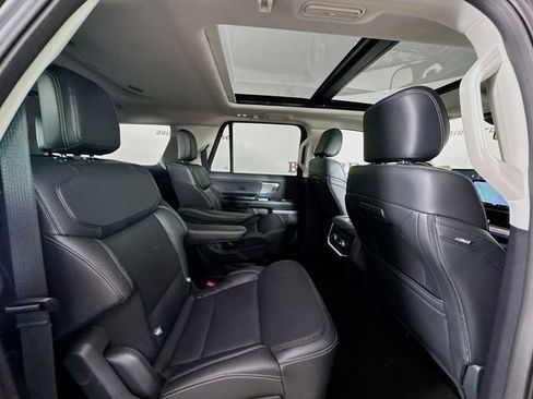 Certified 2025 Ford Expedition Max Platinum image 34