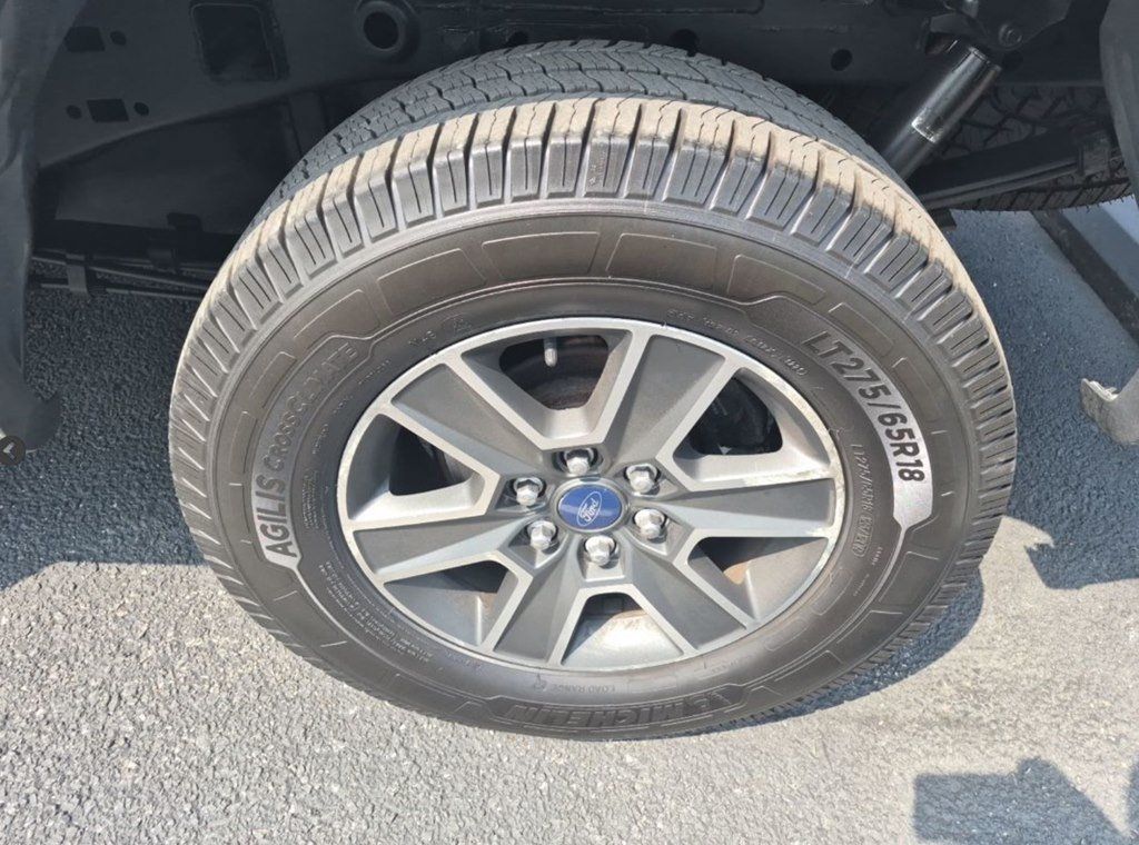 Used 2016 Ford F150 XLT w/ Equipment Group 302A Luxury AWD/4WD image 5