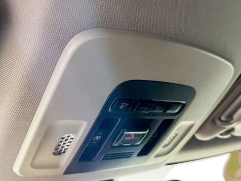 Used 2022 Toyota Camry XSE image 22