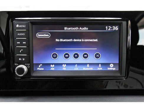 Certified 2025 Nissan Kicks S image 20