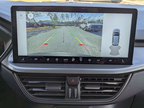 Certified 2025 Ford Escape SE image 22