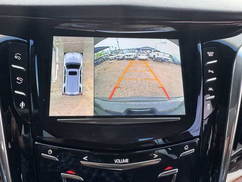 Used 2016 Cadillac Escalade Luxury image 16