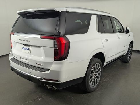 Used 2025 GMC Yukon Denali w/ Denali Reserve Package AWD/4WD image 7