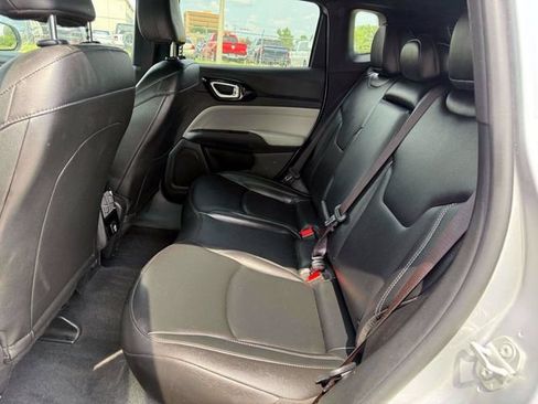 Certified 2025 Jeep Compass Limited AWD/4WD image 13