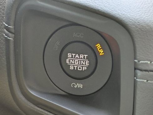 New 2025 Jeep Gladiator Mojave image 24