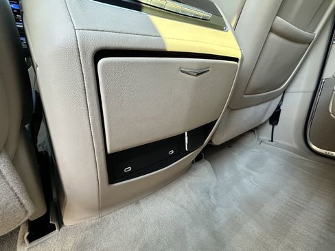 Used 2022 Cadillac Escalade Premium Luxury image 28