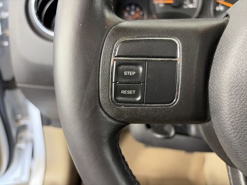 Used 2017 Jeep Patriot High Altitude AWD/4WD image 32