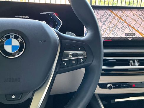 Used 2023 BMW 330i Sedan w/ Premium Package image 25