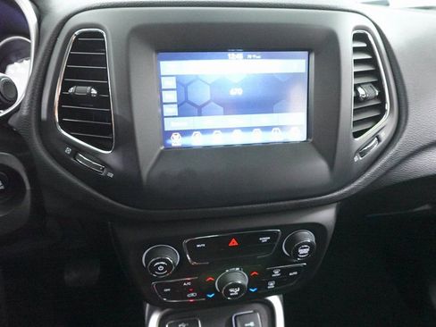 Used 2019 Jeep Compass Latitude image 17