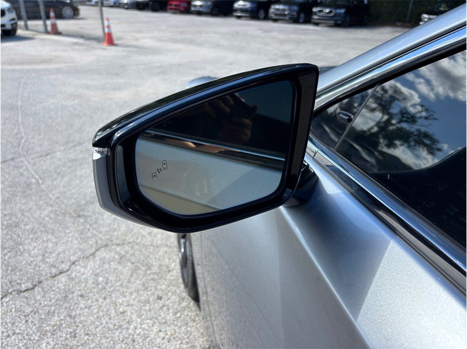 Used 2022 Lexus LS 500 F Sport w/ Accessory Package (Z1) AWD/4WD image 19