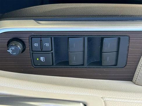 Certified 2023 Toyota Sienna XLE image 29