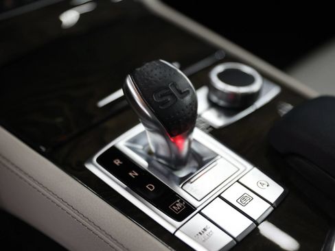 Used 2018 Mercedes-Benz SL 450 image 32