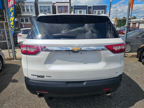 Used 2019 Chevrolet Traverse LT w/ LT Premium Package AWD/4WD image 9