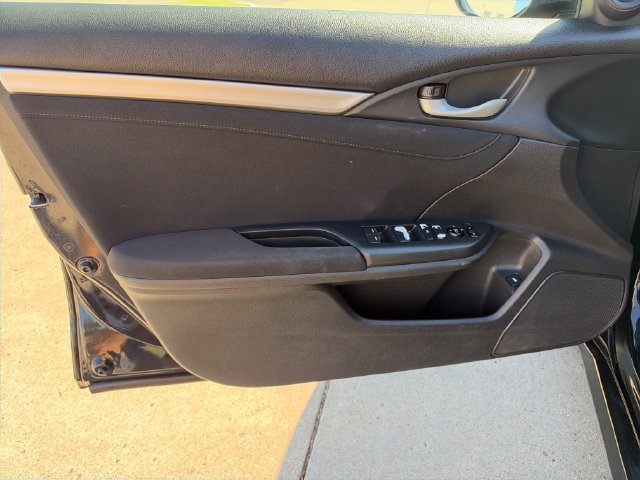 Used 2018 Honda Civic EX image 12