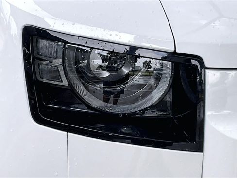 Used 2023 Land Rover Defender 90 SE AWD/4WD image 27