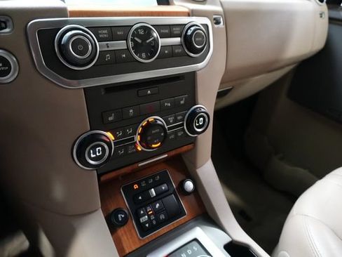 Used 2016 Land Rover LR4 HSE AWD/4WD image 23
