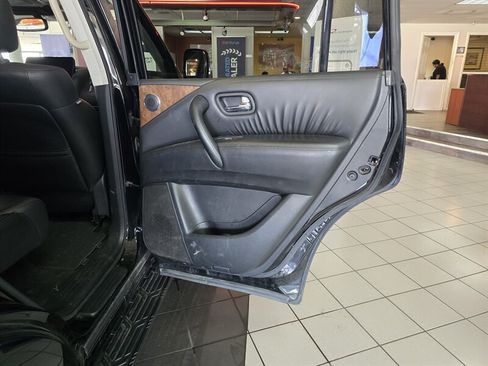 Used 2021 Nissan Armada SL w/ Captain's Chairs Package AWD/4WD image 17
