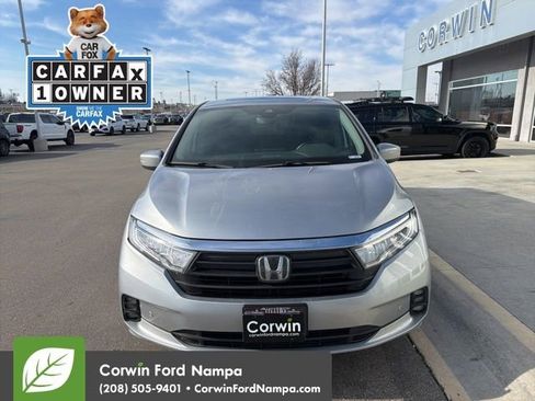Used 2024 Honda Odyssey Touring image 3
