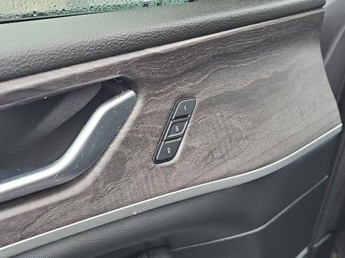 Used 2022 Jeep Grand Cherokee Limited 4xe w/ MOPAR Finishing Package image 19