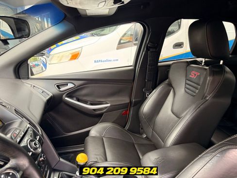 Used 2013 Ford Focus ST FWD image 21