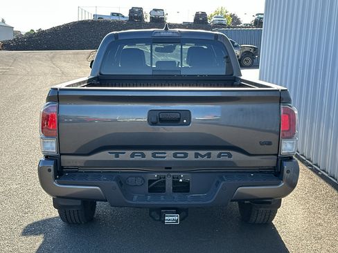 Certified 2023 Toyota Tacoma TRD Off-Road w/ TRD Premium Off Road Package AWD/4WD image 6