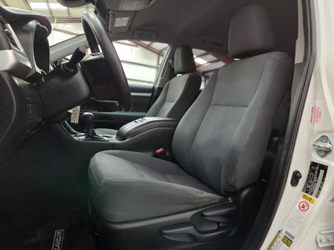 Used 2019 Toyota Highlander LE image 55