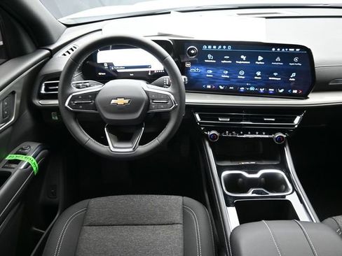 New 2026 Chevrolet Traverse LT w/ LPO, Floor Liner Package image 26