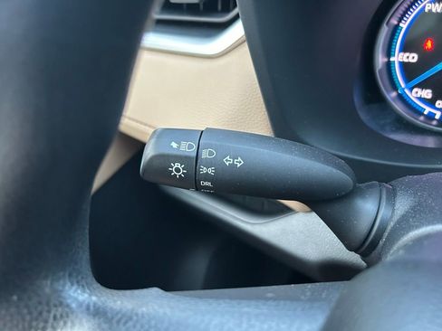 Used 2025 Toyota RAV4 LE AWD/4WD image 21