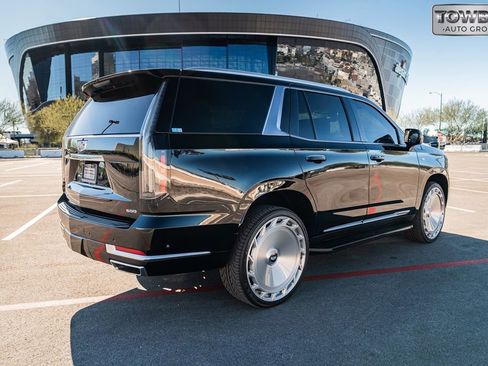 Used 2025 Cadillac Escalade Premium Luxury AWD/4WD image 53