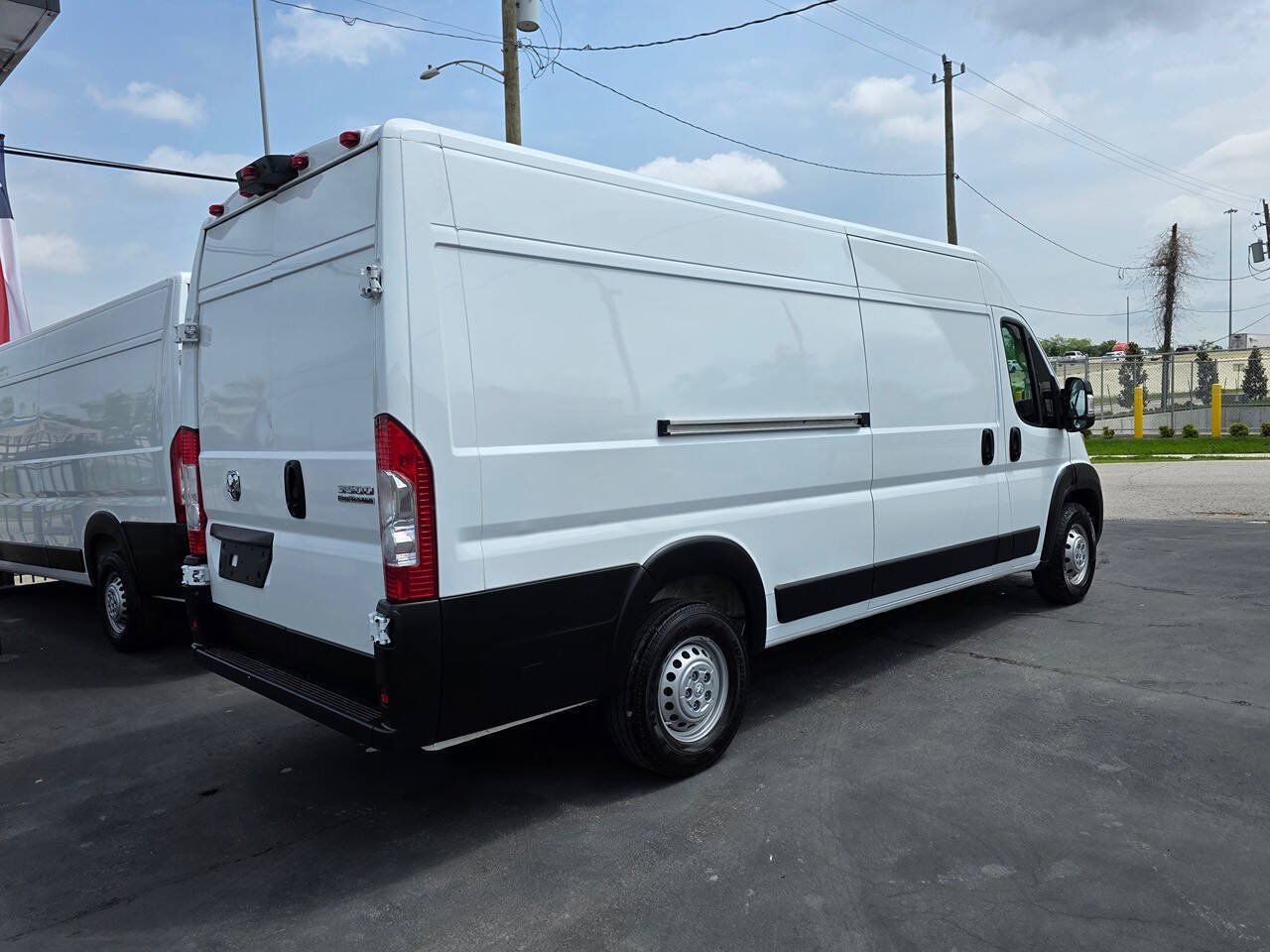 Used 2025 RAM ProMaster 3500 w/ Convenience Group FWD image 6