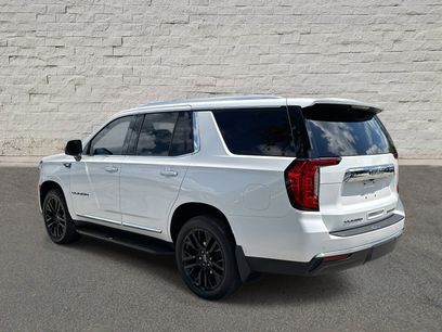 Used 2022 GMC Yukon SLT w/ SLT Premium Package