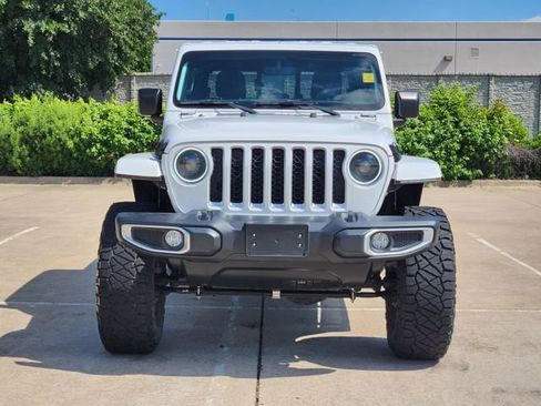 Used 2023 Jeep Gladiator Overland w/ Trailer Tow Package AWD/4WD image 2