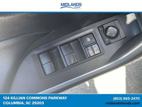 Used 2020 Toyota RAV4 XLE FWD image 16