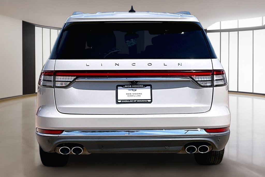 Used 2022 Lincoln Aviator Reserve w/ Elements Package Plus RWD image 4