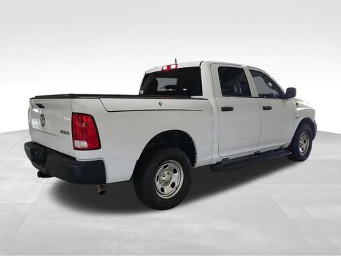 Used 2022 RAM 1500 4x4 Crew Cab Classic image 8