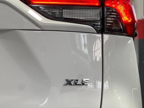 Certified 2019 Toyota RAV4 XLE w/ Carpet Mat Package image 10