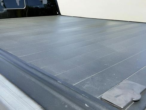 Certified 2021 Ford F350 Platinum w/ Tremor Off-Road Package image 26