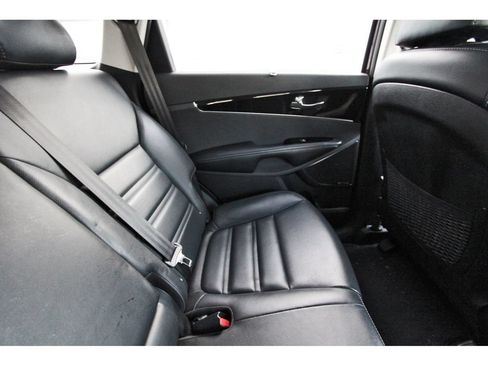 Used 2019 Kia Sorento SX FWD image 12