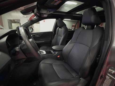 Used 2025 Toyota RAV4 XSE w/ Advanced Technology Package image 11