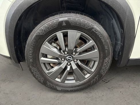 Used 2024 Nissan Pathfinder SV AWD/4WD image 14