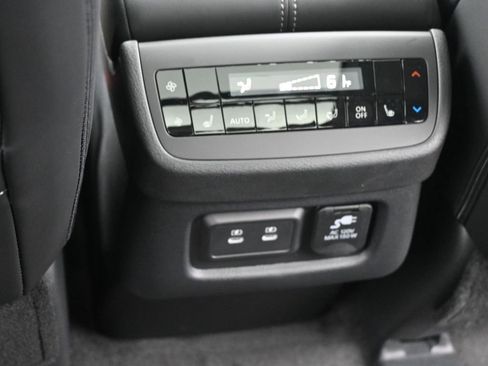 New 2026 Nissan Pathfinder Platinum w/ Lighting Package AWD/4WD image 15